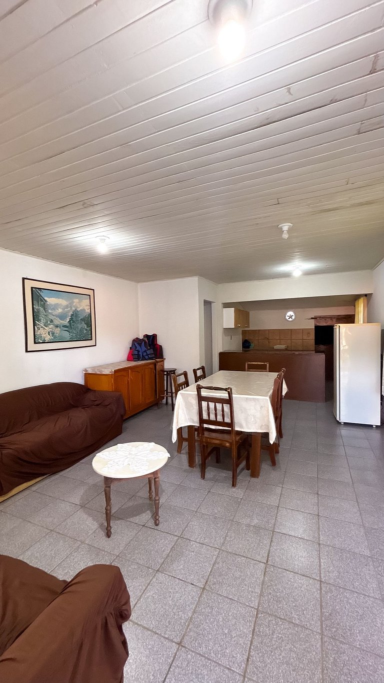 Chale com suíte para até 6 pessoas