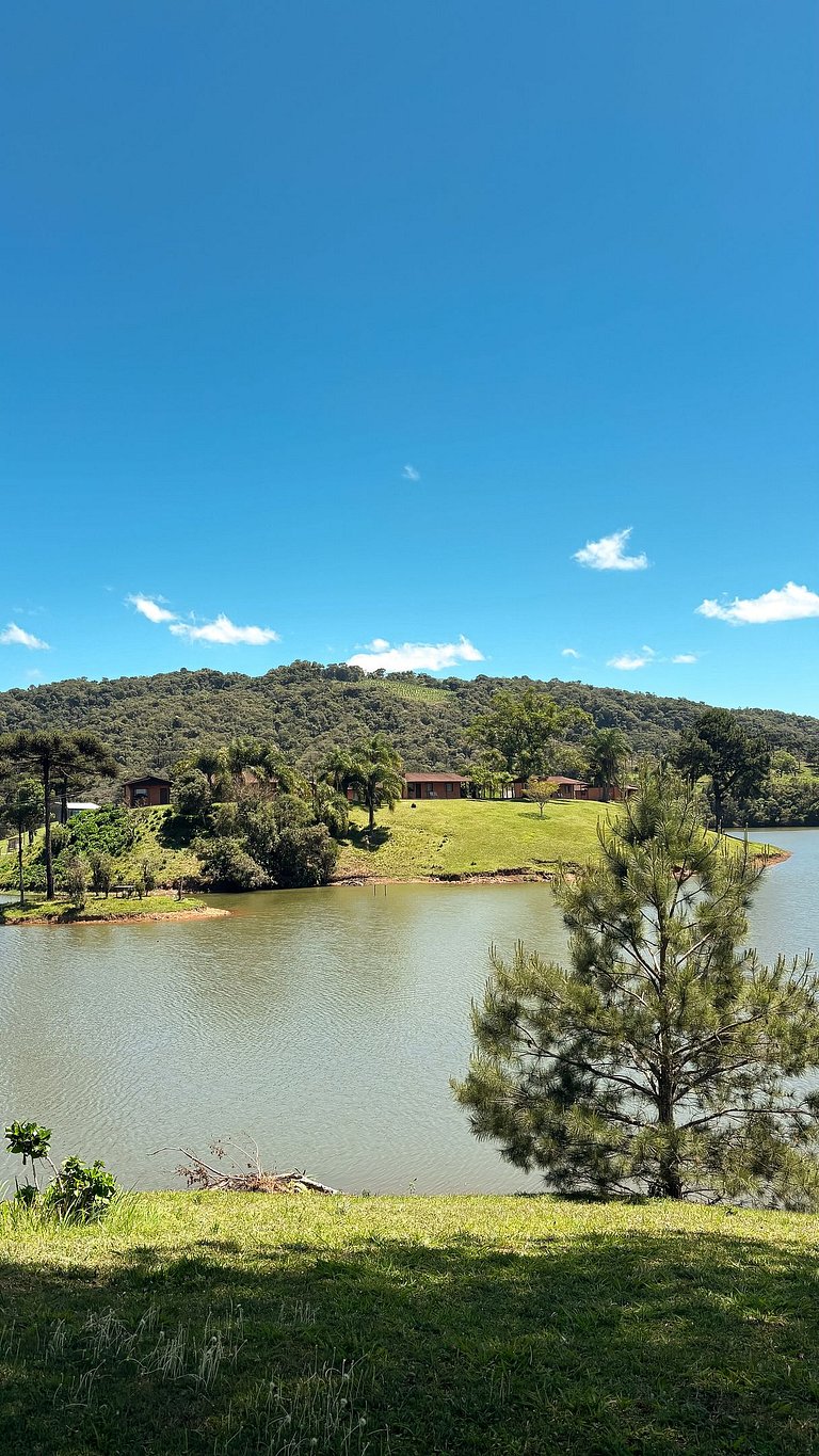 Chale com suíte para até 6 pessoas