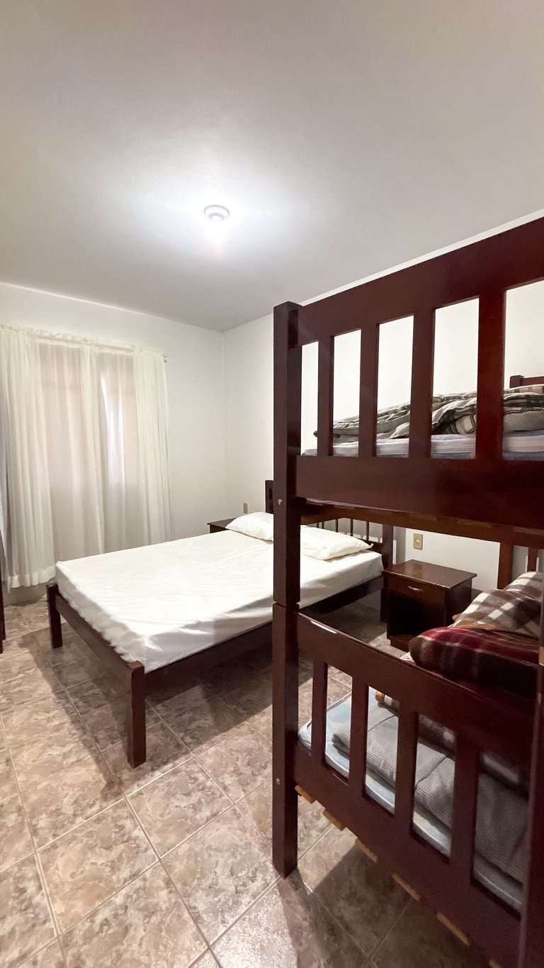 Chalé térreo para até 10 pessoas