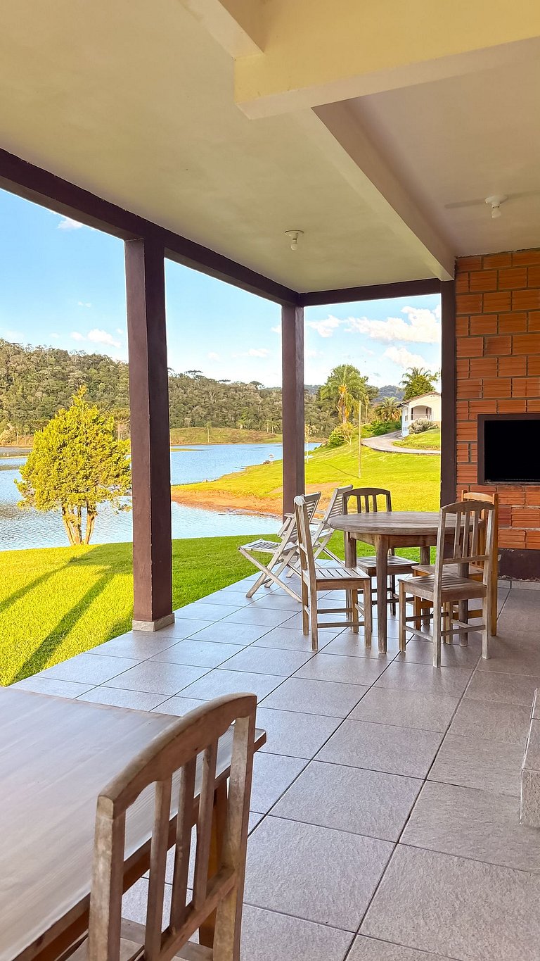 Chalé térreo para até 10 pessoas