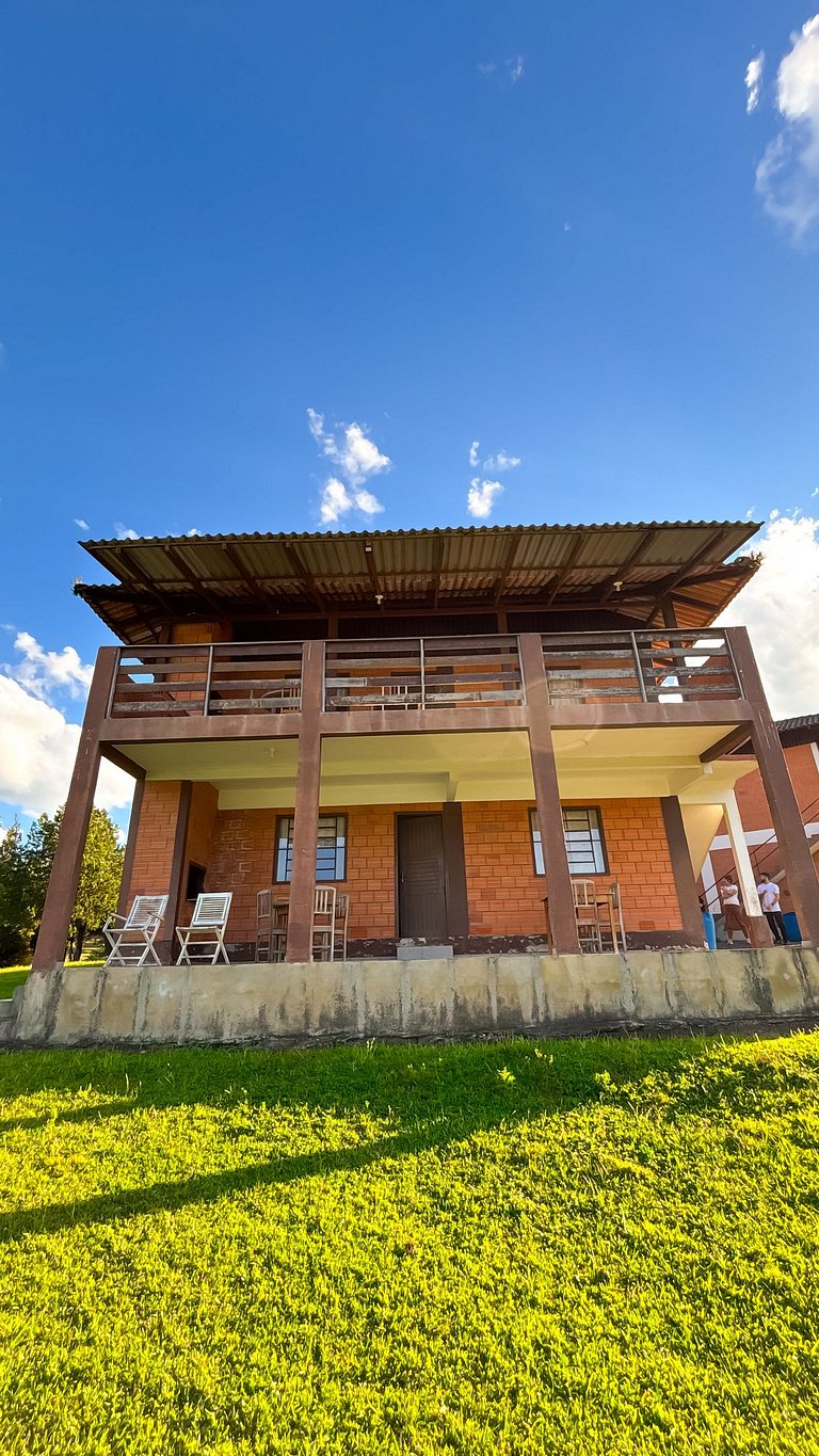 Chalé térreo para até 10 pessoas